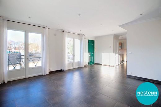 Luxury home in Nanterre, Hauts-de-Seine