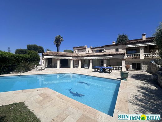 Luxury home in La Gaude, Alpes-Maritimes