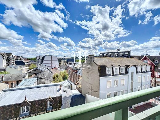 Apartment / Etagenwohnung in Deauville, Calvados