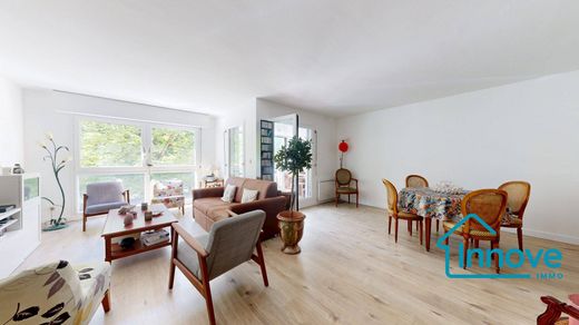 Apartment in Le Chesnay, Yvelines
