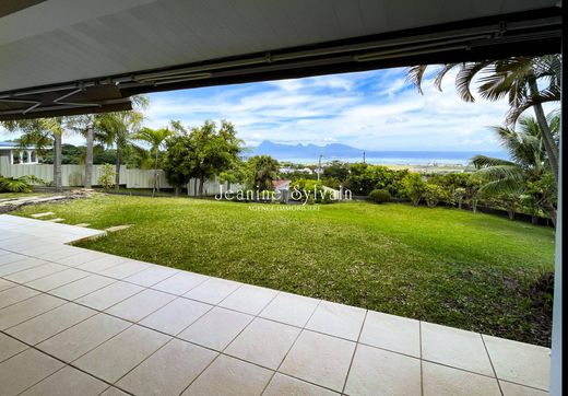 Luxury home in Faa'a, Îles du Vent