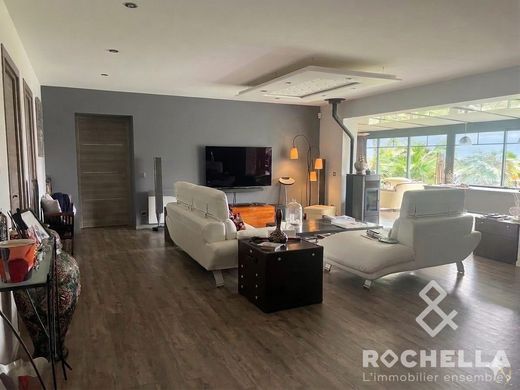 Luxury home in Bourgneuf, Charente-Maritime