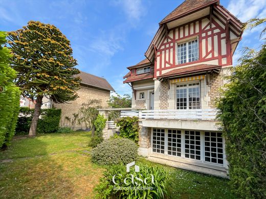 Luxury home in Caen, Calvados