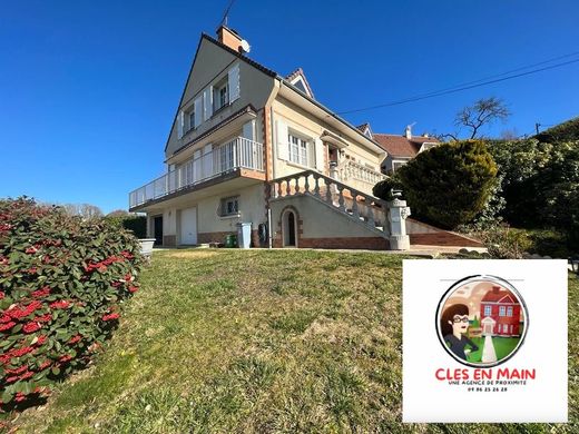 منزل ﻓﻲ Presles, Val d'Oise