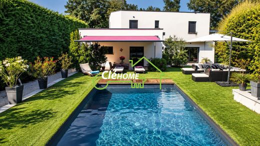 Luxury home in Charbonnières-les-Bains, Rhône