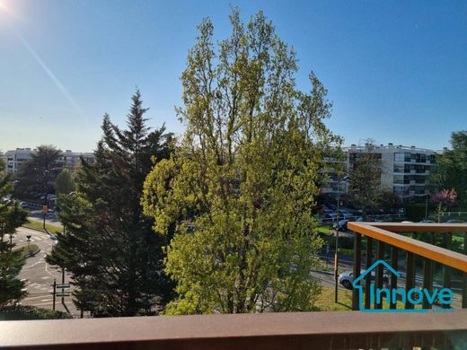 Apartment in Le Chesnay, Yvelines