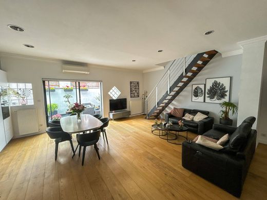 Apartment / Etagenwohnung in Tourcoing, Nord