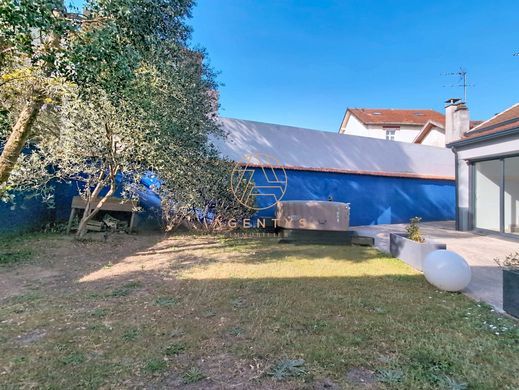 Casa di lusso a Saint-Maur-des-Fossés, Val-de-Marne