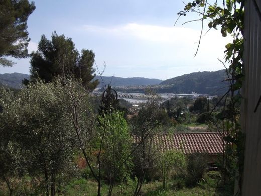 Luxury home in Saint-Martin-du-Var, Alpes-Maritimes