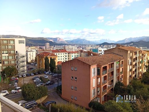 Apartment / Etagenwohnung in Ajaccio, Südkorsika