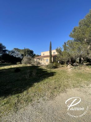 Luxury home in St Chamas, Bouches-du-Rhône