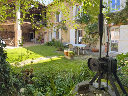 Luxury home in La Côte-Saint-André, Isère