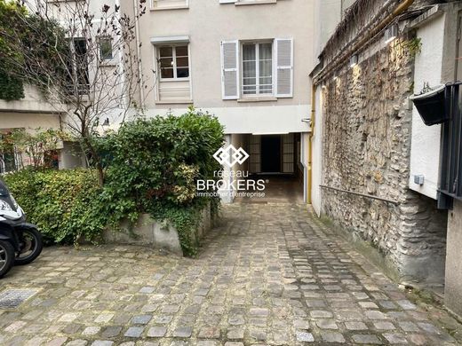 Office in Paris, Île-de-France