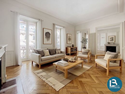 Apartment / Etagenwohnung in Lyon, Rhône