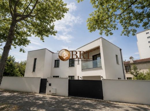 Элитный дом, Лион, Rhône