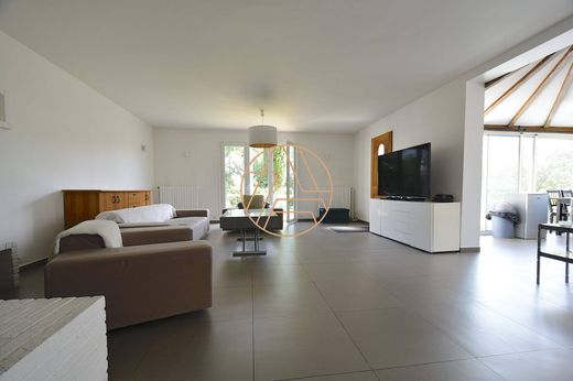 منزل ﻓﻲ Le Plessis-Trévise, Val-de-Marne