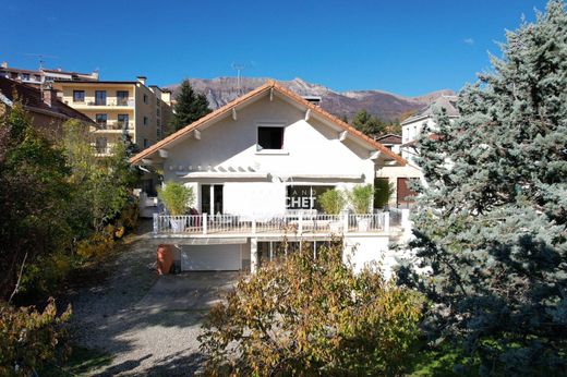 Luxus-Haus in Gap, Hautes-Alpes