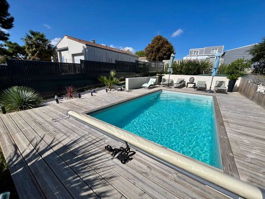 Luxe woning in Saint-Augustin, Charente-Maritime