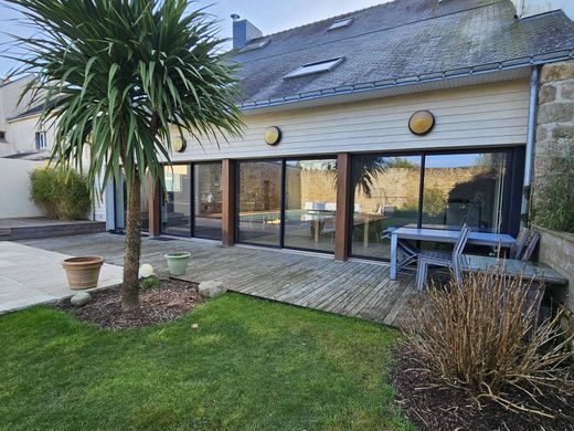 Luxury home in Lanester, Morbihan