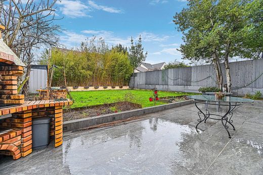 Luxury home in Bonneuil-sur-Marne, Val-de-Marne