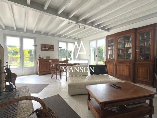 Luxury home in Mérignac, Gironde
