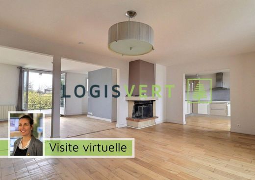Luxe woning in Saclay, Essonne