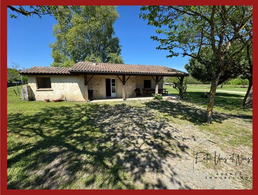 منزل ﻓﻲ Bazas, Gironde