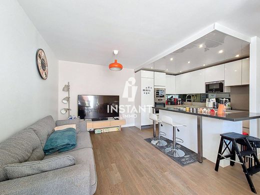 Apartment in Maisons-Alfort, Val-de-Marne