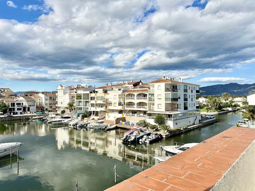 Luxus-Haus in Empuriabrava, Provinz Girona