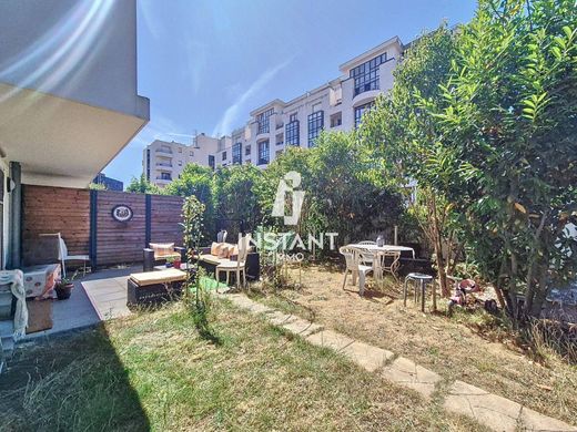 Maisons-Alfort, Val-de-Marneのアパートメント