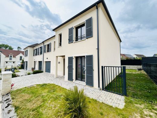 豪宅  Saint-Witz, Val d'Oise