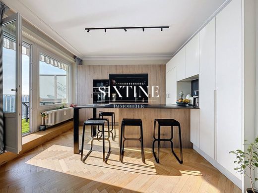 Apartment / Etagenwohnung in Caluire-et-Cuire, Rhône