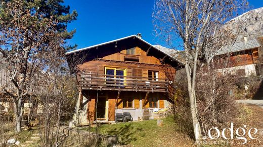 Pelvoux, Hautes-Alpesの高級住宅