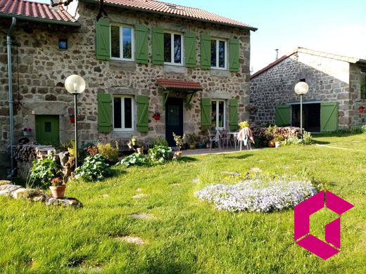 Luxe woning in Montregard, Haute-Loire