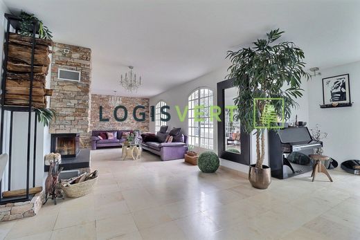 Luxus-Haus in Verrières-le-Buisson, Essonne