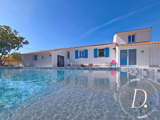 Luxury home in Roujan, Hérault