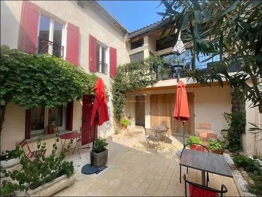 Luxe woning in Eyragues, Bouches-du-Rhône