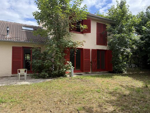 Casa de lujo en Montesson, Yvelines