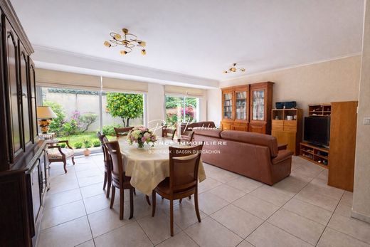 Luxus-Haus in Bordeaux, Gironde