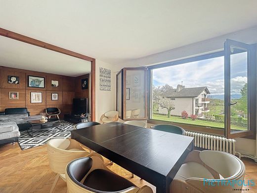 Luxury home in Divonne-les-Bains, Ain