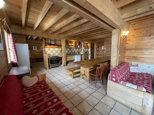 Apartment in Saint-Sorlin-d'Arves, Savoy