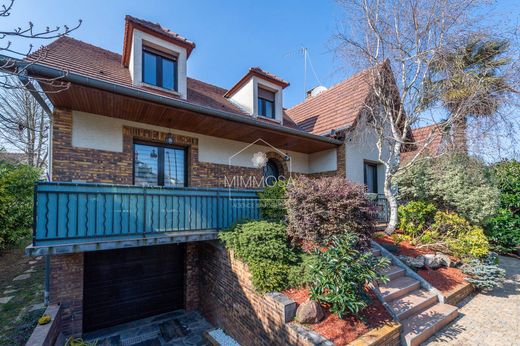 منزل ﻓﻲ Les Pavillons-sous-Bois, Seine-Saint-Denis