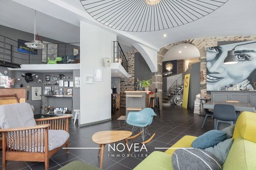 Apartment / Etagenwohnung in Lyon, Rhône