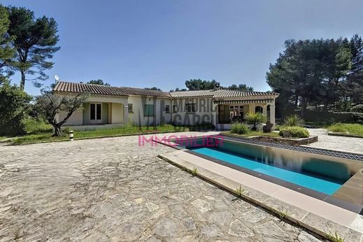Luxury home in Pernes-les-Fontaines, Vaucluse