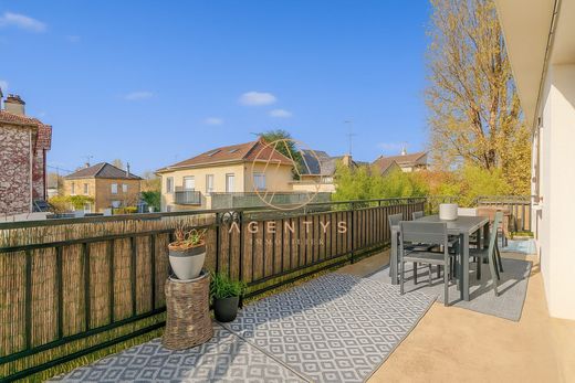 아파트 / Saint-Maur-des-Fossés, Val-de-Marne