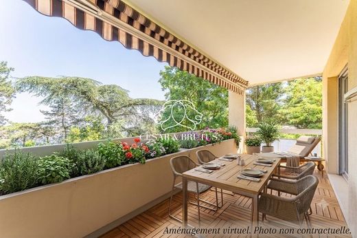 Apartment in Sainte-Foy-lès-Lyon, Rhône