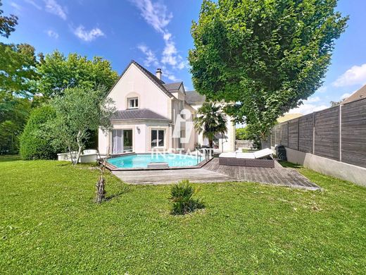 Casa di lusso a Longpont-sur-Orge, Essonne
