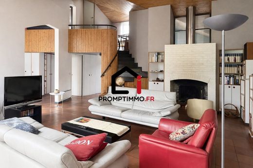 Luxus-Haus in Mérignac, Gironde