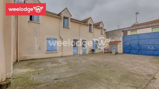 Appartementencomplex in Mantes-la-Jolie, Yvelines