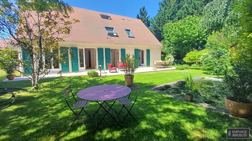 Luxury home in Villennes-sur-Seine, Yvelines